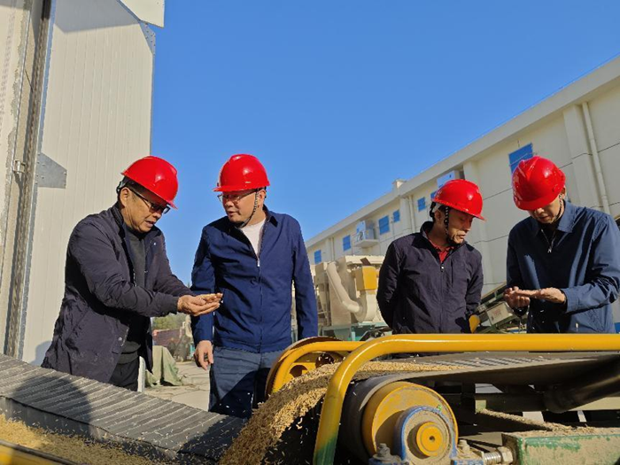 局領導赴羅山公司督導省級儲備稻谷收購及安全生產工作